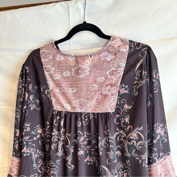 Loralette Flowered Kimono 1X. String Tie Closure. Brown With Pink Velvet Trim - Picture 8 of 16